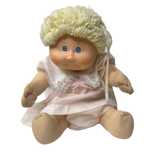 Vintage 1985 Cabbage Patch Doll - Picture 1 of 7